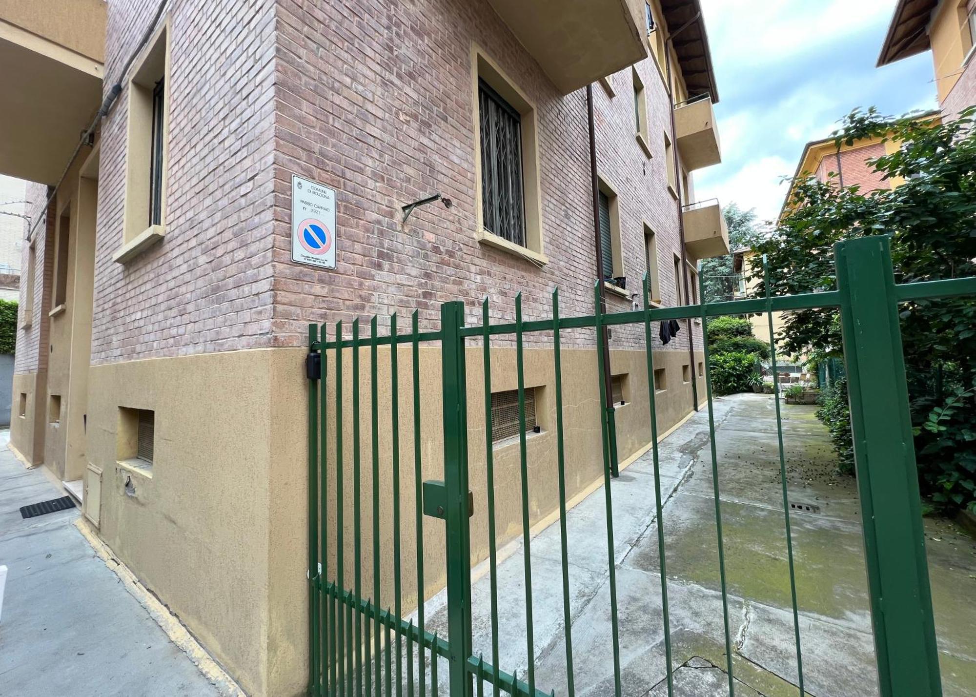 Charming Apartment Near Saragozza Bologna Esterno foto